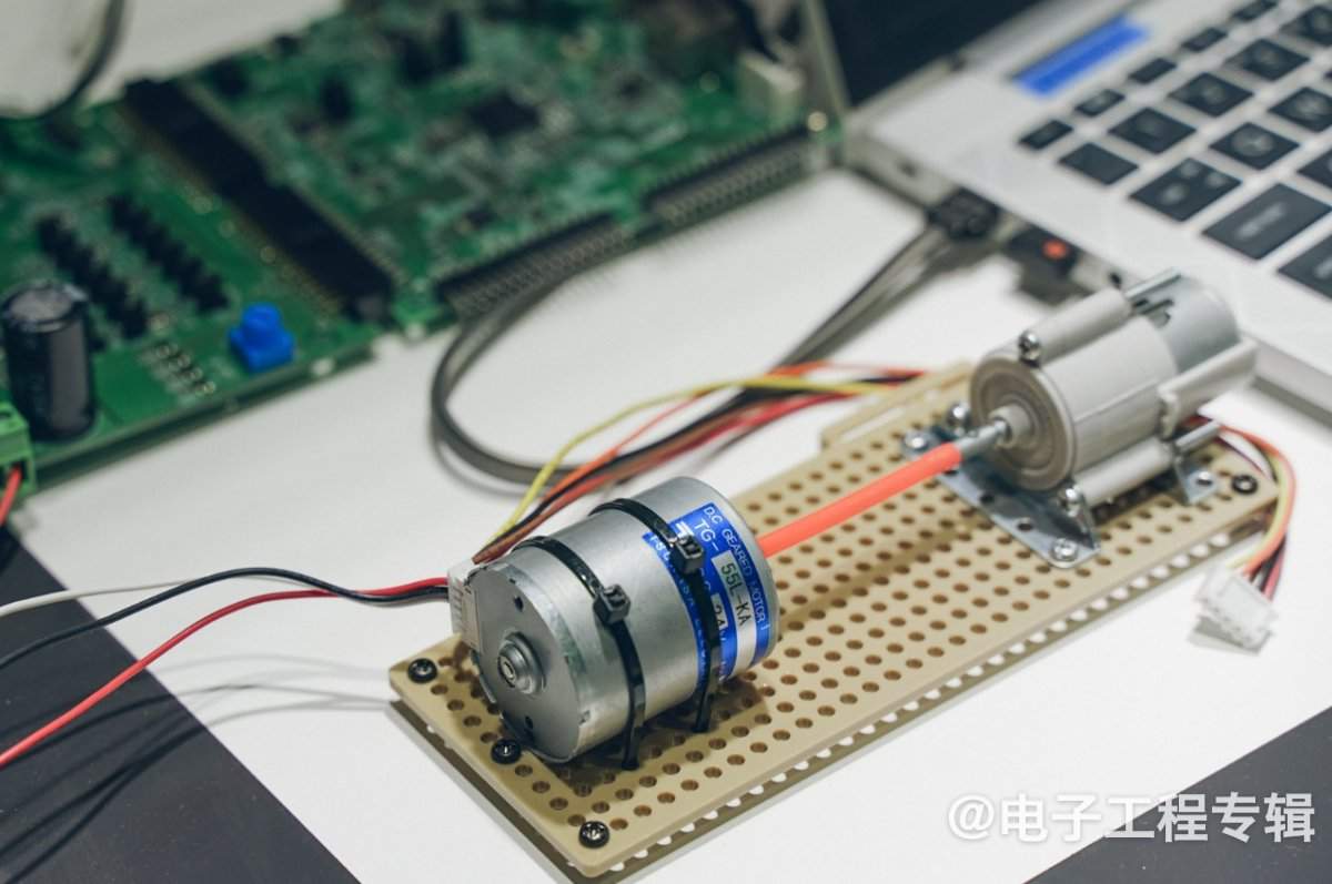 瑞萨的AI发展之道:在进博会上专访赖长青(图5) 瑞萨的AI发展之道:在进博会上专访赖长青(图5)