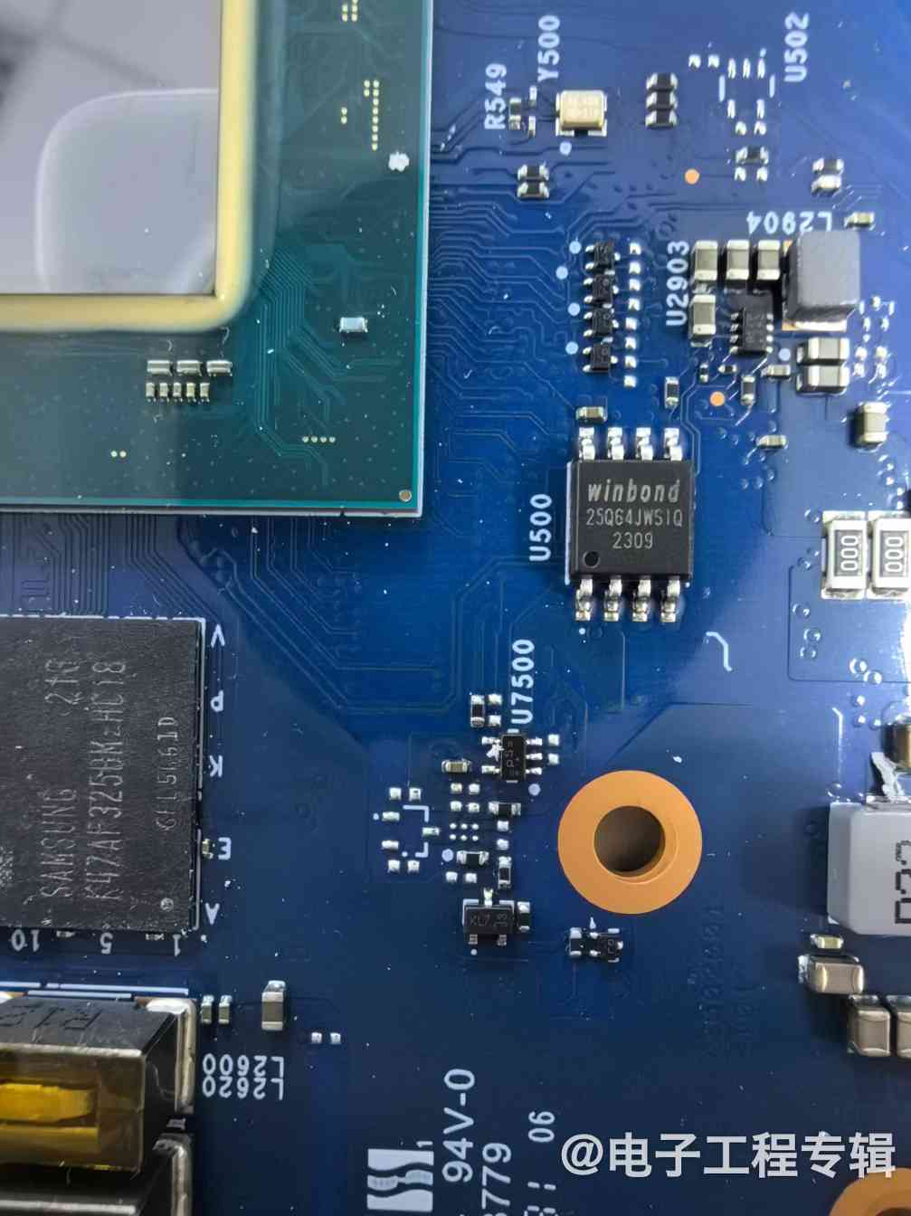 Intel顶配游戏显卡拆解，里面长什么样？(图16)