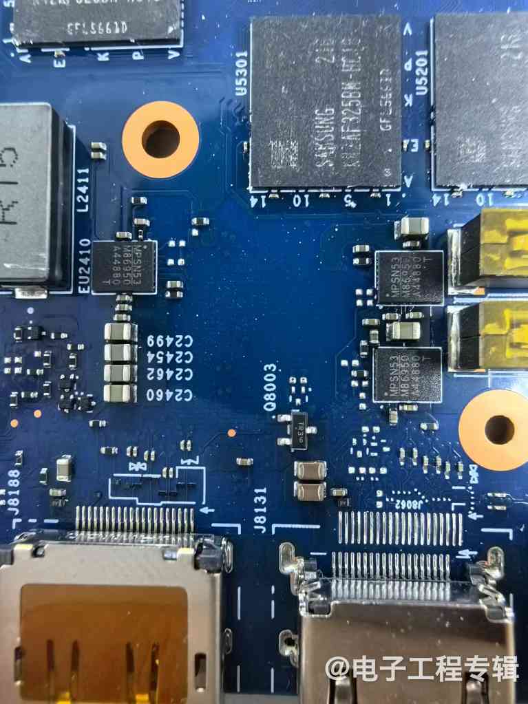 Intel顶配游戏显卡拆解，里面长什么样？(图15)