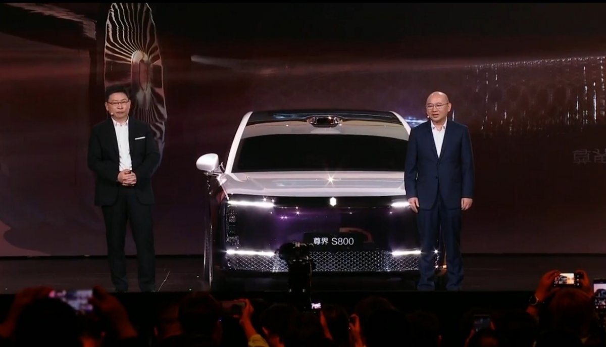 华为高端局：手表2万多，电动车100多万，都是谁在买？(图8)