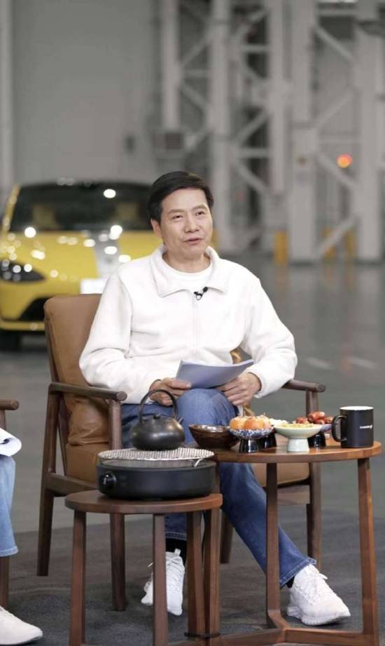 小米造车花费100亿?雷军澄清:不实,总投资已近300亿(图1) 小米造车花费100亿?雷军澄清:不实,总投资已近300亿(图1)