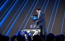 联想迈入机器人智能制造领域，全自研六足机器人IS正式下线(图1)