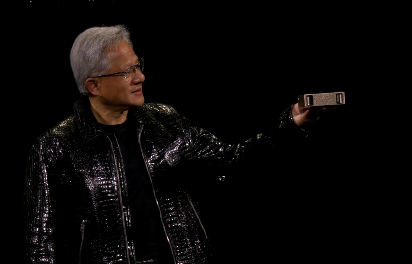 NVIDIA发布一款AI“台式机”，用上了Grace Blackwell超级芯片...(图1)