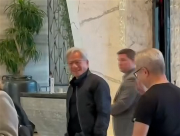 英伟达CEO黄仁勋现身深圳：只是来与员工共庆春节(图1)