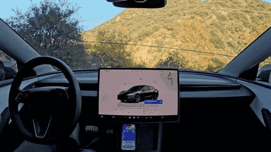 特斯拉“残血版”FSD本土化：城市道路辅助驾驶功能灰度测试启动(图2)